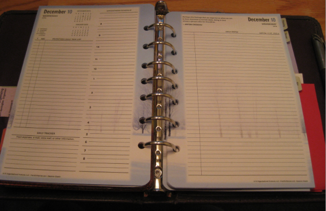A Beginner's Dive into Ring-Bound Planners: Part 2 - Planner Sizes
